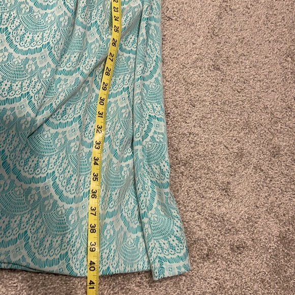 🥳5 for $25 sale! #5for25 Darling dress! Great condition! Stretchy - Picture 9 of 9